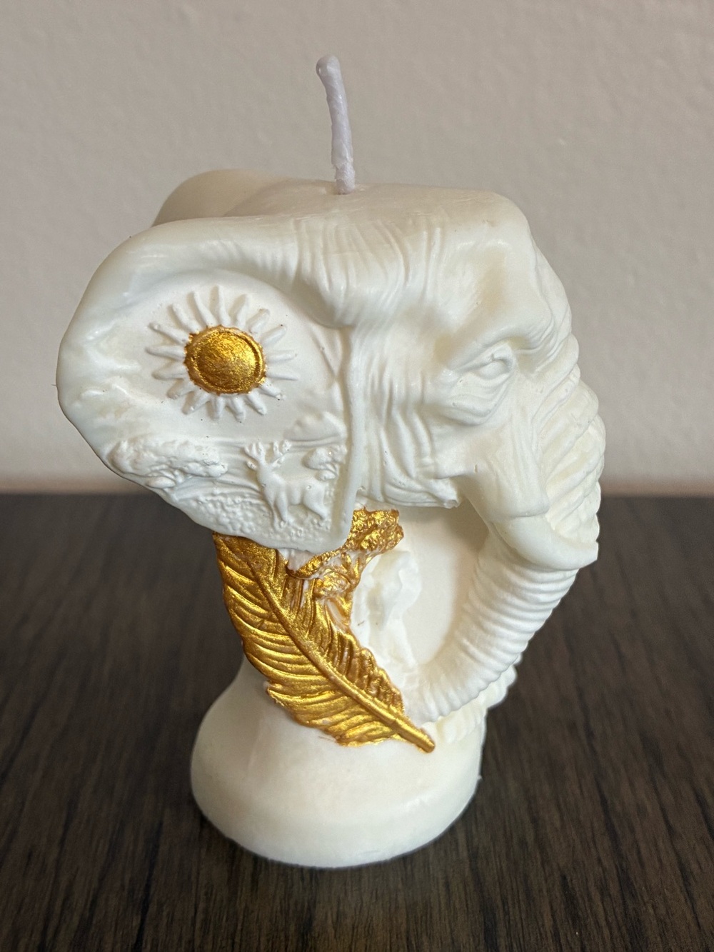 White  & Gold Elephant Head Decorative Candle